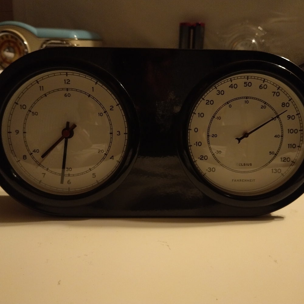 Clock - Picture 2 of 4